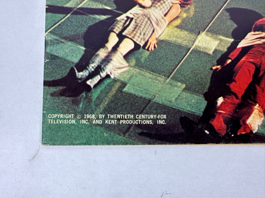 Vintage 1968 Gold Key Western Publishing Co Land Of The Giants #1 Comic Book [Photo 5]