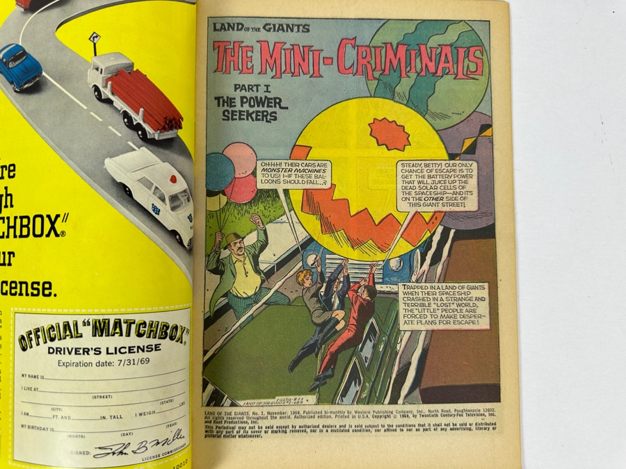 Vintage 1968 Gold Key Western Publishing Co Land Of The Giants #1 Comic Book [Photo 8]