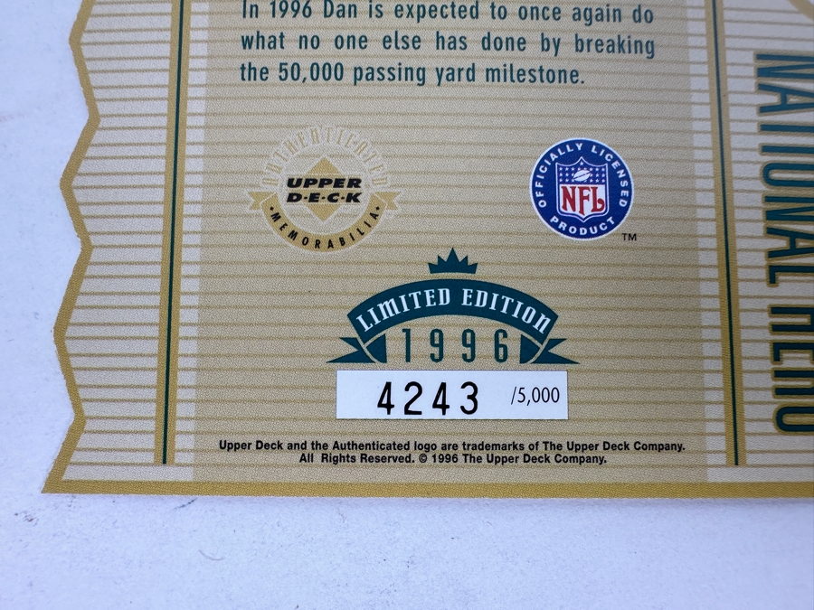 Limited Edition 1996 Upper Deck Oversized Dan Marino Miami Dolphins Football Card Numbered 4,243 Of 5,000 [Photo 5]