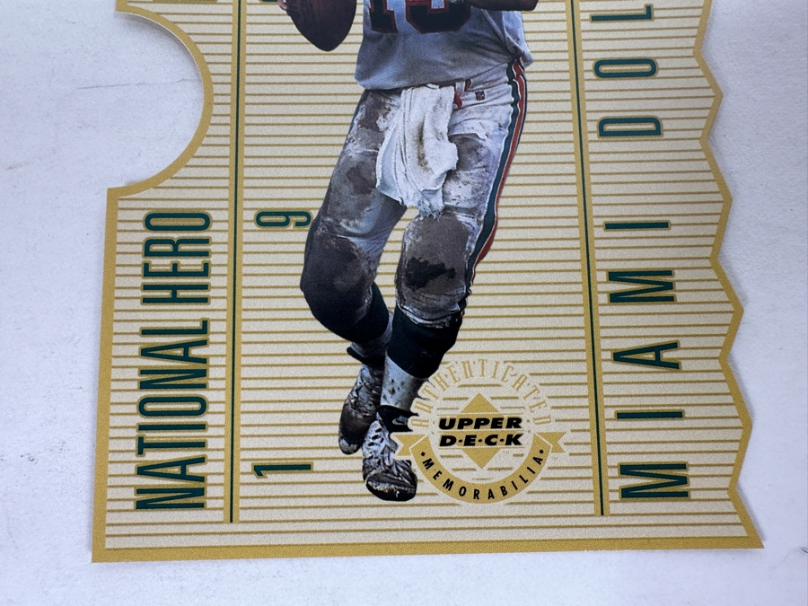 Limited Edition 1996 Upper Deck Oversized Dan Marino Miami Dolphins Football Card Numbered 4,243 Of 5,000 [Photo 3]