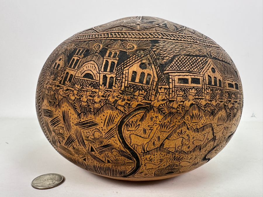 Vintage Intricately Carved Gourd 7W [Photo 4]