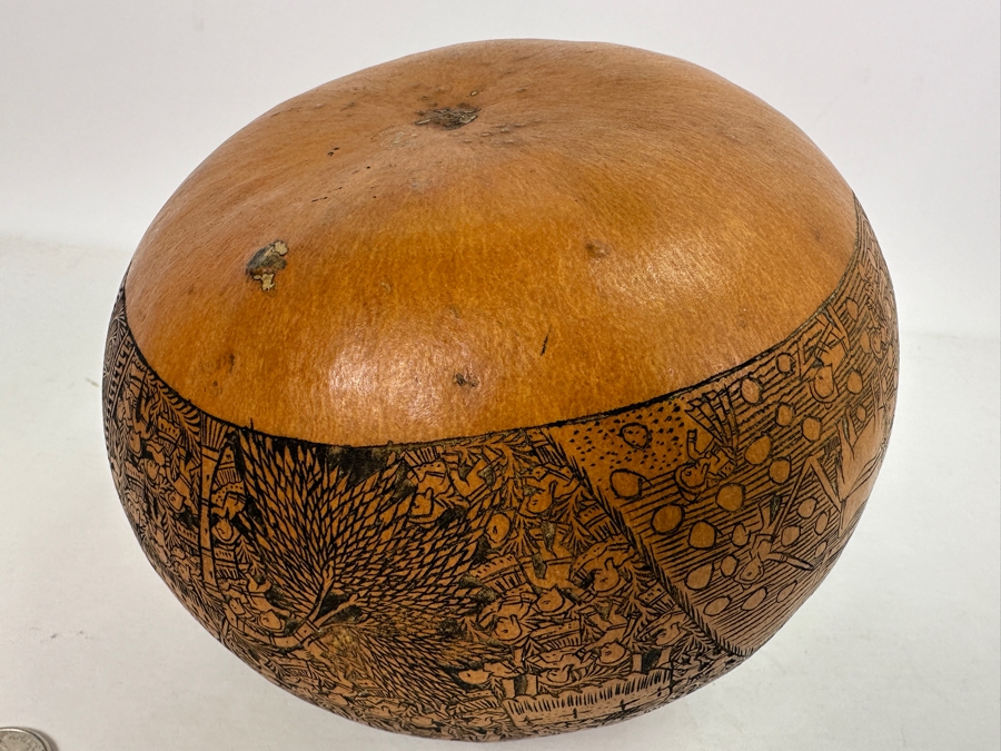 Vintage Intricately Carved Gourd 7W [Photo 7]