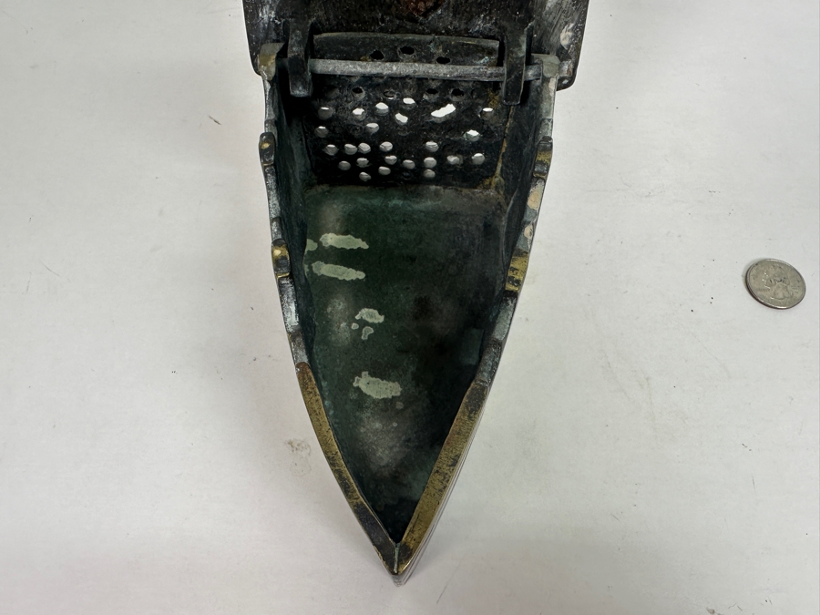 Old Brass Iron Marked EI 7W X 4D X 7.5H [Photo 5]