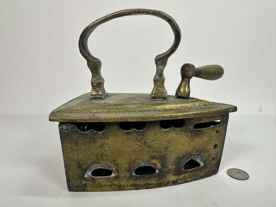 Old Brass Iron Marked EI 7W X 4D X 7.5H [Photo 2]