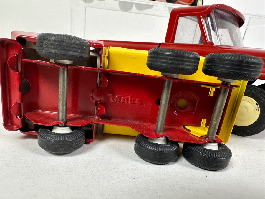 Vintage TONKA Pressed Steel Trucks & Cars [Photo 14]
