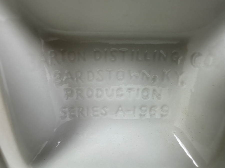 Vintage 1969 Royal Canadian Mounted Police Liquor Decanter 14H [Photo 4]