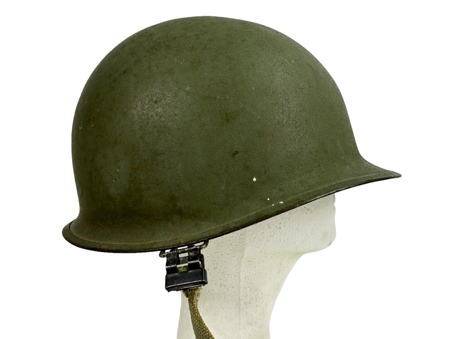 Original Vintage WWII US Army Military Helmet With Capac Liner 11L X 9W X 6H [Photo 1]