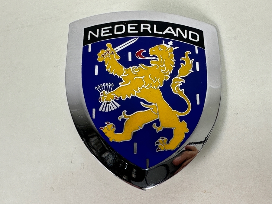 Vintage Nederland Car Grill Enameled Badge [Photo 2]