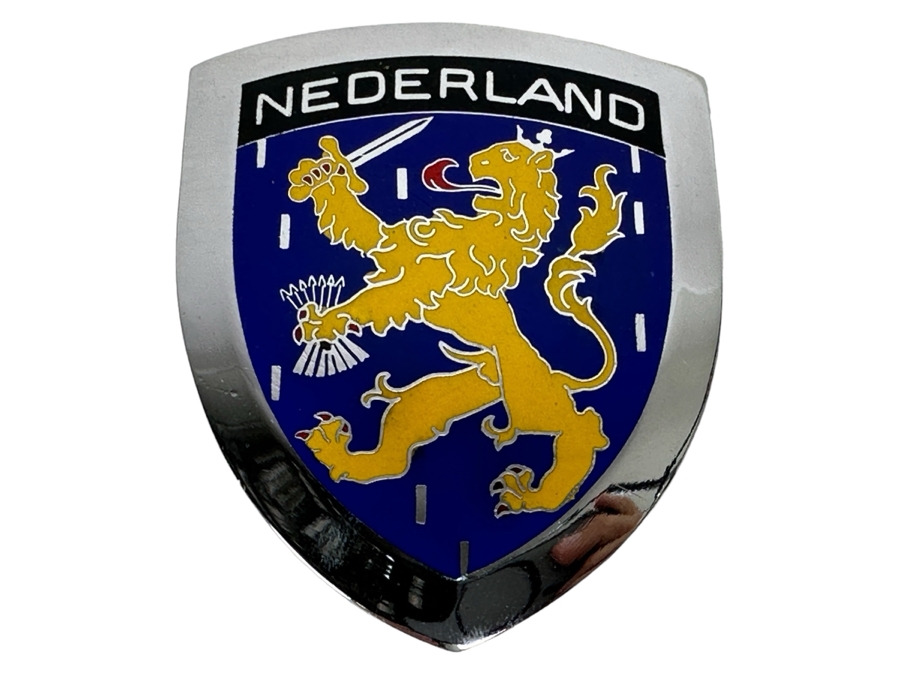 Vintage Nederland Car Grill Enameled Badge [Photo 1]
