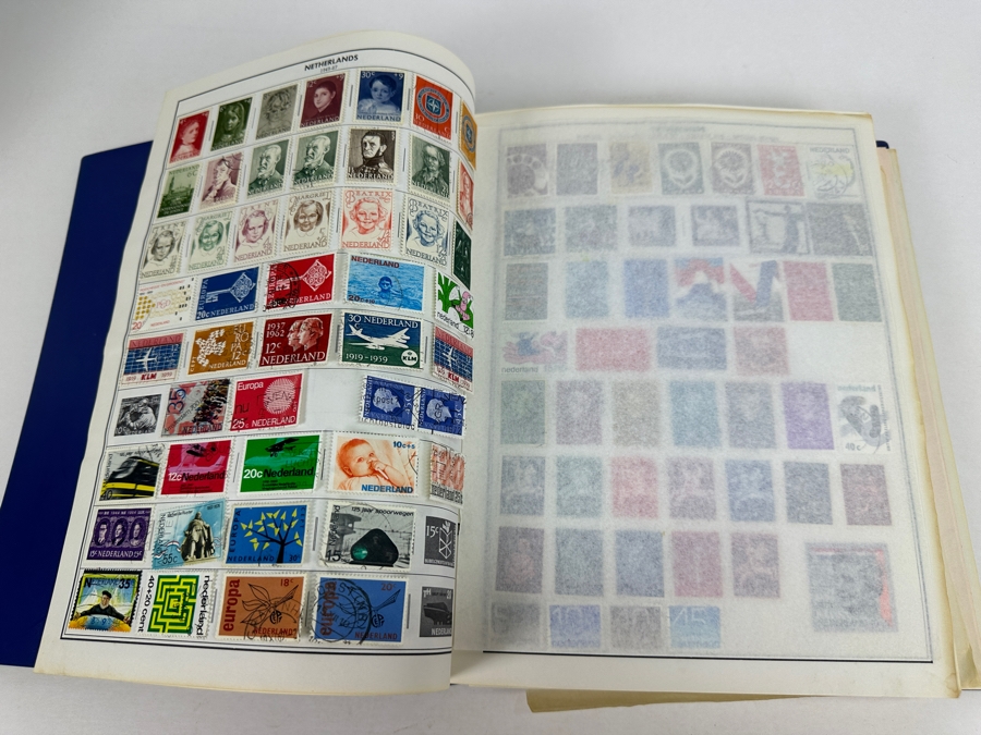 Statesman Deluxe Album Spaces For Nearly 30,000 Postage Stamps Of The World Including The United States - See Photos For Sampling [Photo 13]