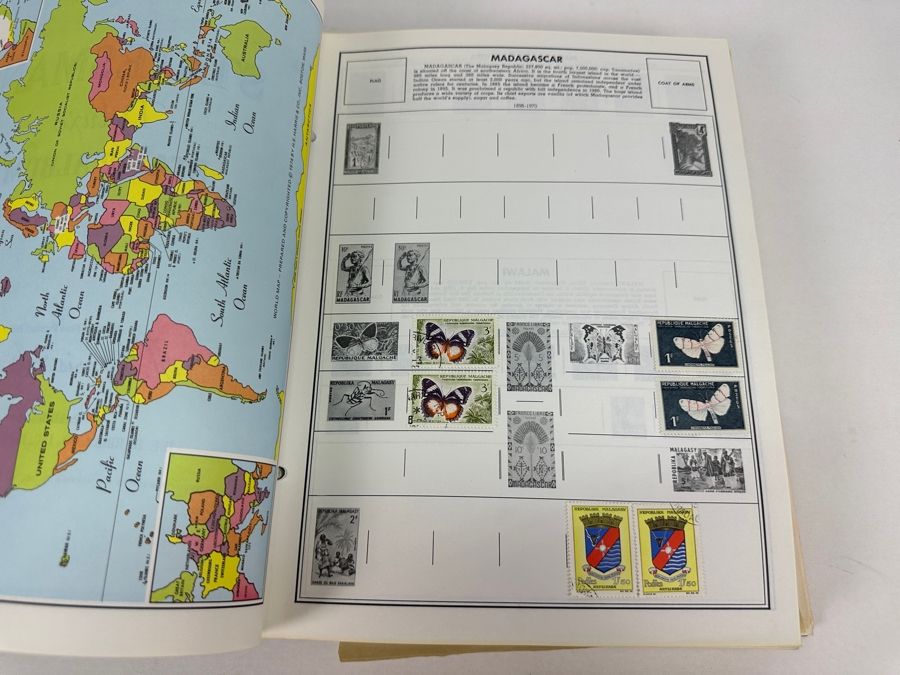 Statesman Deluxe Album Spaces For Nearly 30,000 Postage Stamps Of The World Including The United States - See Photos For Sampling [Photo 8]