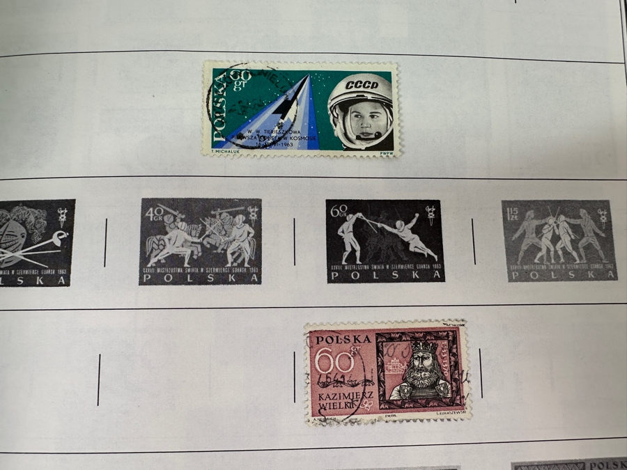 Statesman Deluxe Album Spaces For Nearly 30,000 Postage Stamps Of The World Including The United States - See Photos For Sampling [Photo 14]