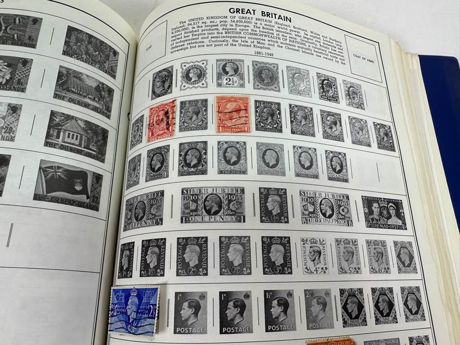 Statesman Deluxe Album Spaces For Nearly 30,000 Postage Stamps Of The World Including China - See Photos For Sampling [Photo 30]