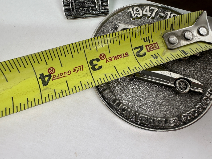 General Motors Van Nuys California 1947-1992 Over 6 Million Vehicles Produced 3' Medallion With Display Stand And Pin [Photo 11]