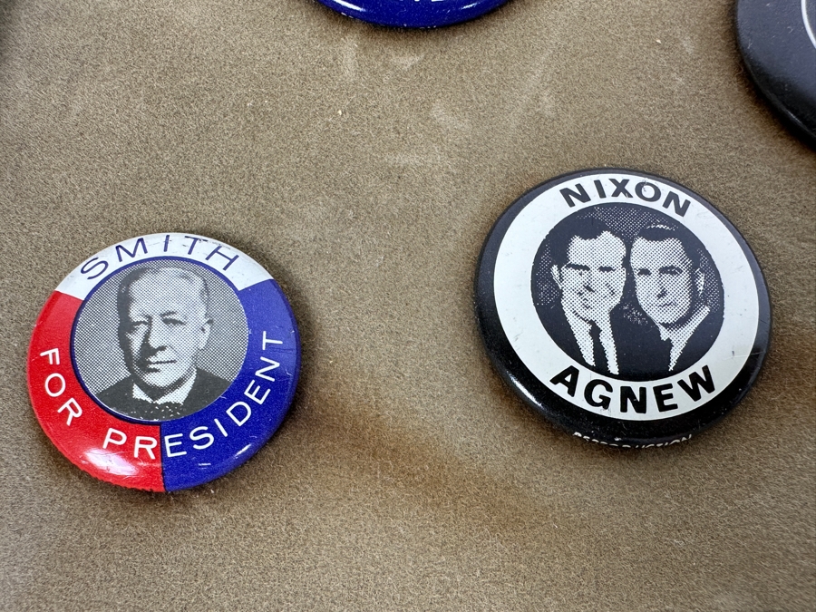 Collection Of Old United States Presidential Campaign Buttons With Display Frame - See Photos [Photo 13]