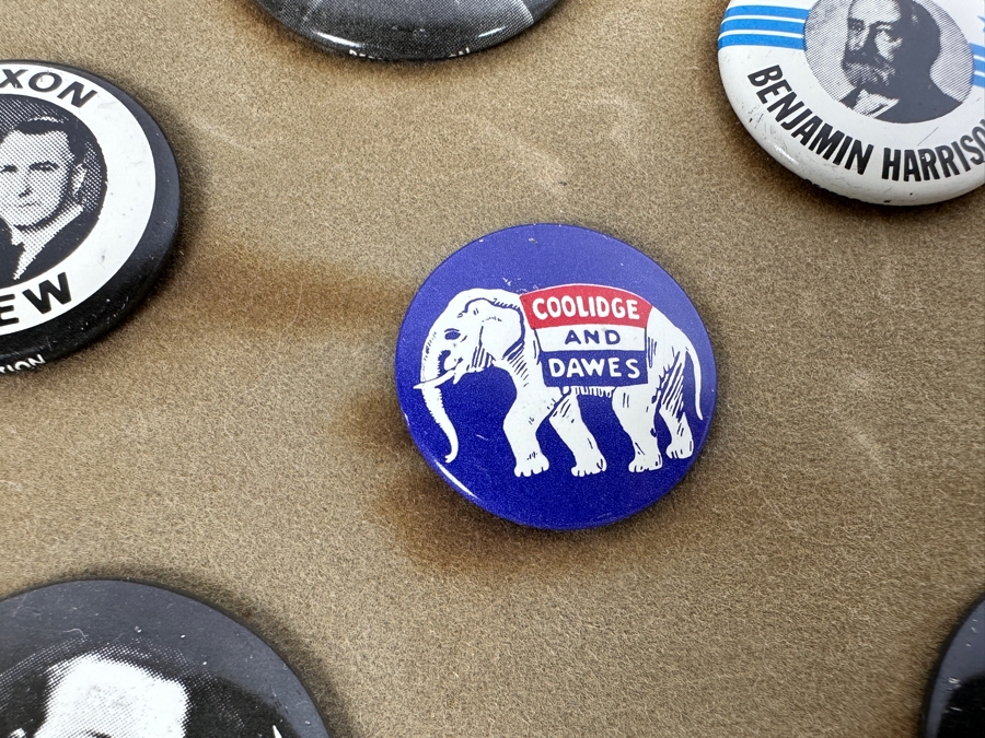 Collection Of Old United States Presidential Campaign Buttons With Display Frame - See Photos [Photo 14]