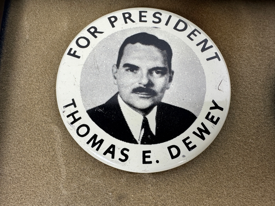 Collection Of Old United States Presidential Campaign Buttons With Display Frame - See Photos [Photo 3]