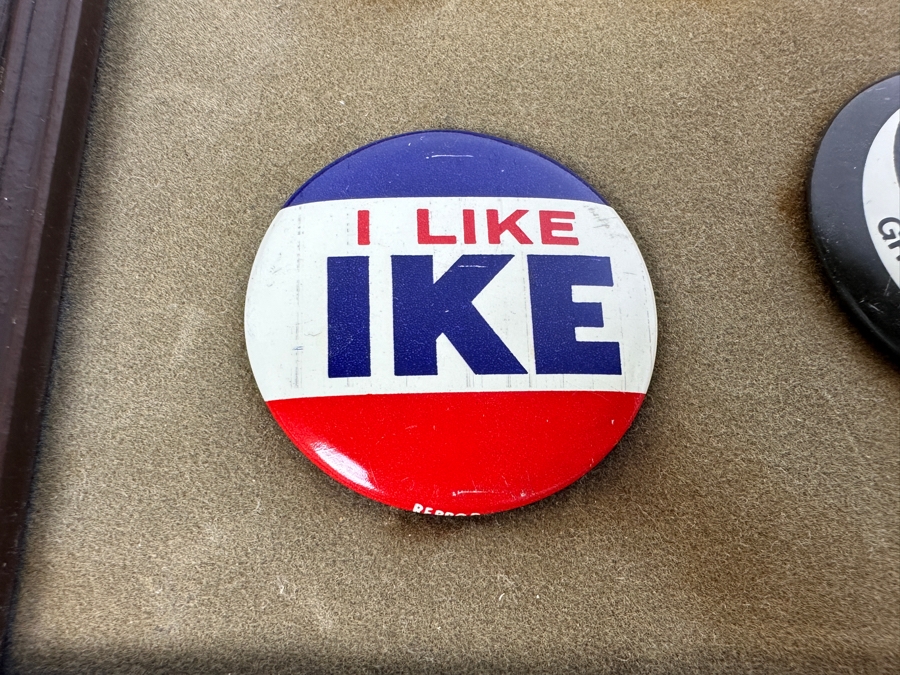 Collection Of Old United States Presidential Campaign Buttons With Display Frame - See Photos [Photo 24]