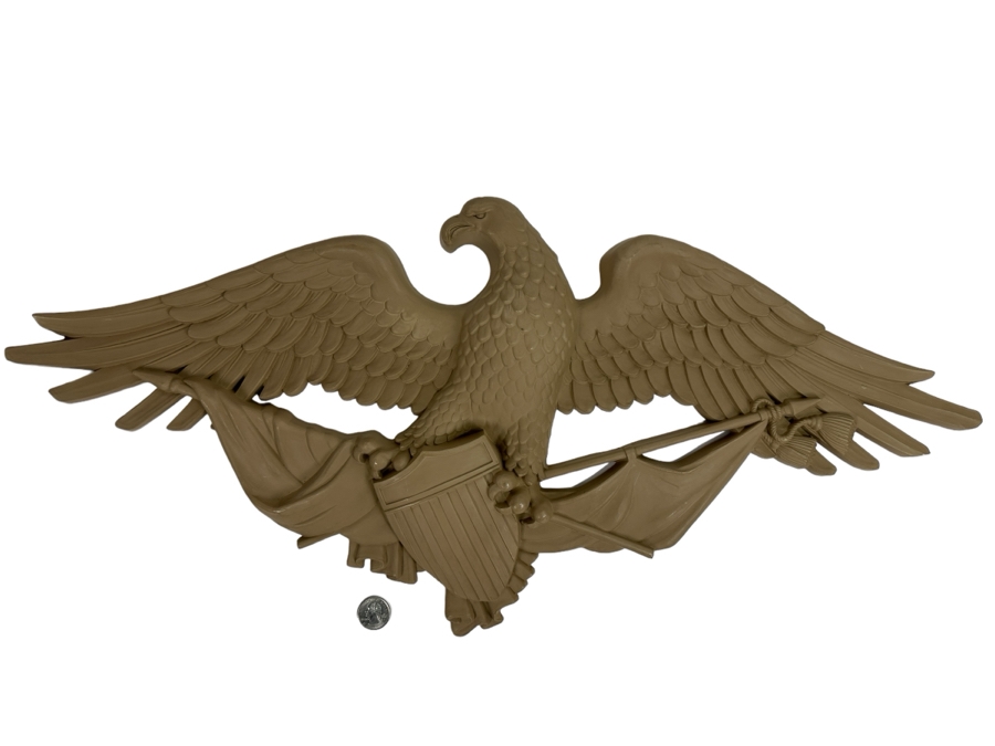 Vintage 1959 Molded Plastic American Eagle & Shield Unpainted 3867 Wall Decor [Photo 1]