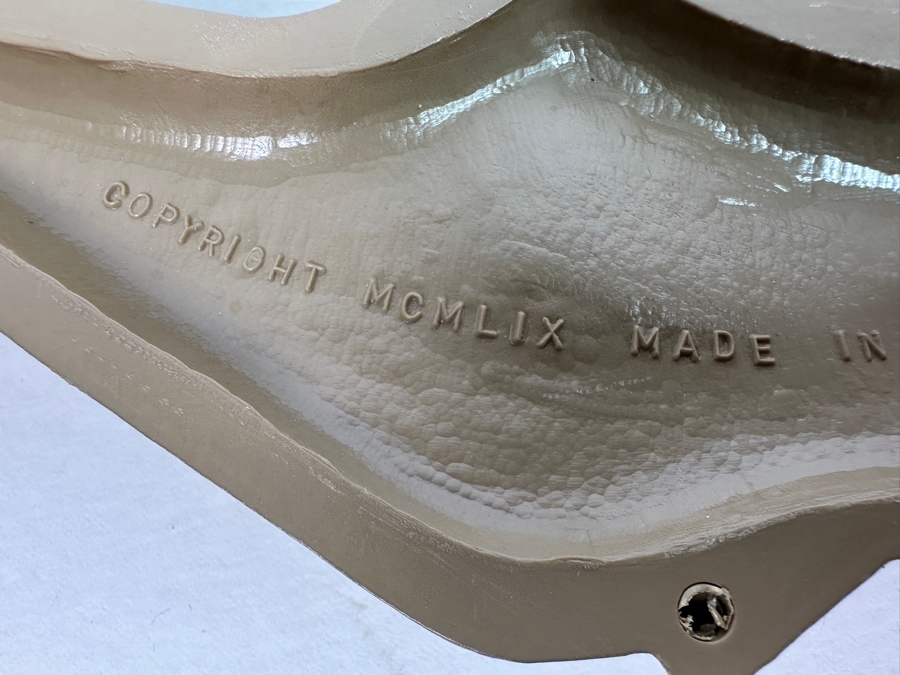 Vintage 1959 Molded Plastic American Eagle & Shield Unpainted 3867 Wall Decor [Photo 7]