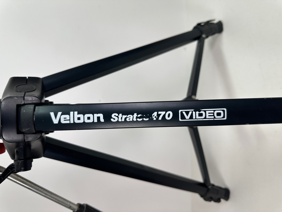 Velbon Stratos 470 Adjustable Tripod [Photo 3]