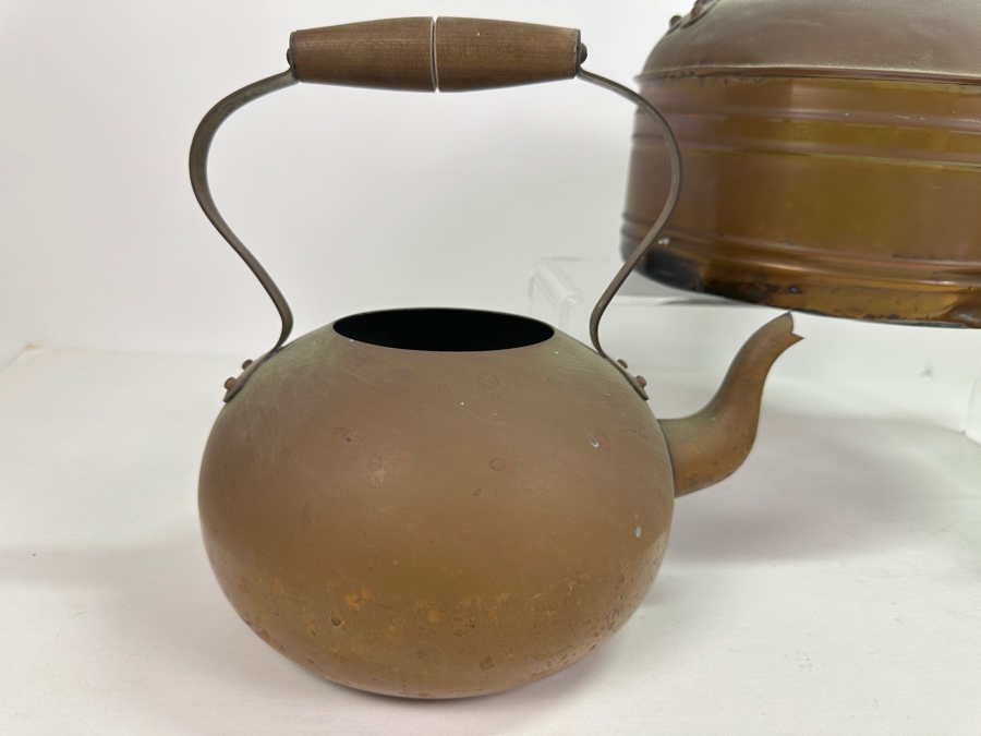 Three Vintage Copper Teapots [Photo 4]
