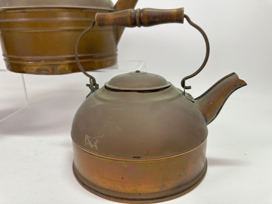 Three Vintage Copper Teapots [Photo 5]