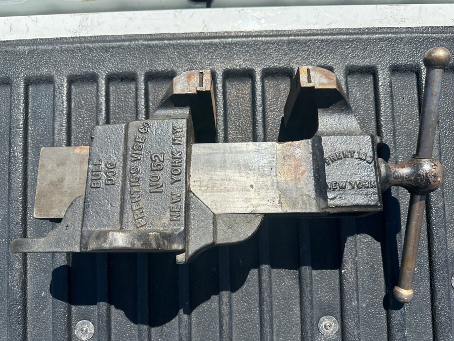 Prentiss Vise Co Bull Dog No. 52 New York, NY Vise [Photo 3]