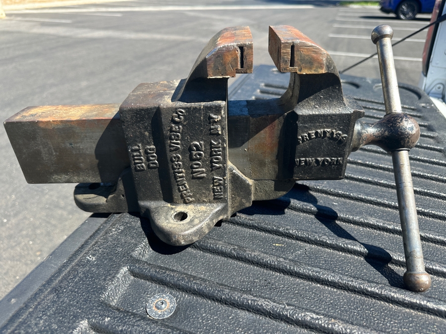 Prentiss Vise Co Bull Dog No. 52 New York, NY Vise [Photo 7]