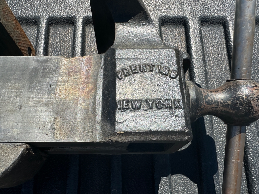 Prentiss Vise Co Bull Dog No. 52 New York, NY Vise [Photo 5]