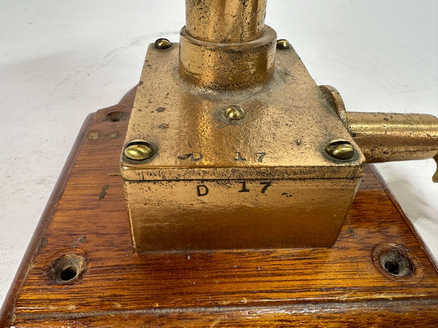 Vintage The Wood Freeman 'Metal Marine Pilot' Fircrest Tacoma, WA 'It Holds The Course You Give It' Brass Compass 7.5W X 7D X 9.25H [Photo 17]