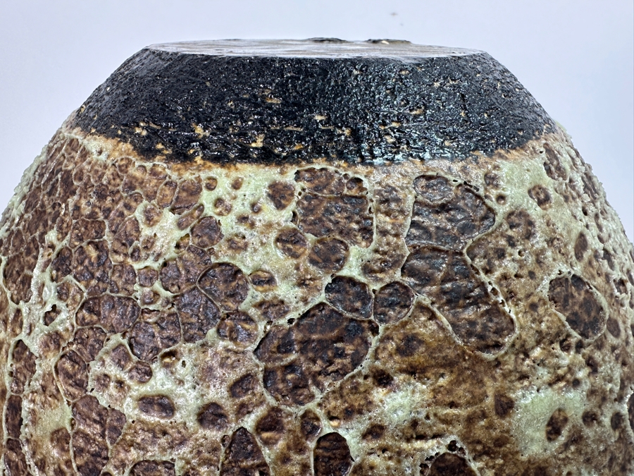 Large Signed Mid-Century Pottery Lava Vase Artist Signed Underneath 007 RAR? [Photo 10]