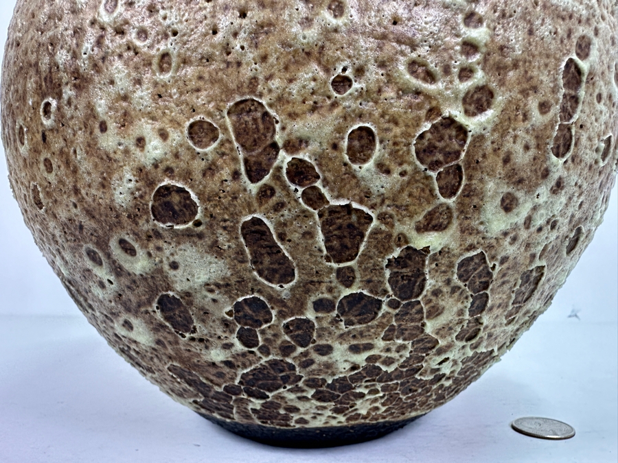 Large Signed Mid-Century Pottery Lava Vase Artist Signed Underneath 007 RAR? [Photo 3]