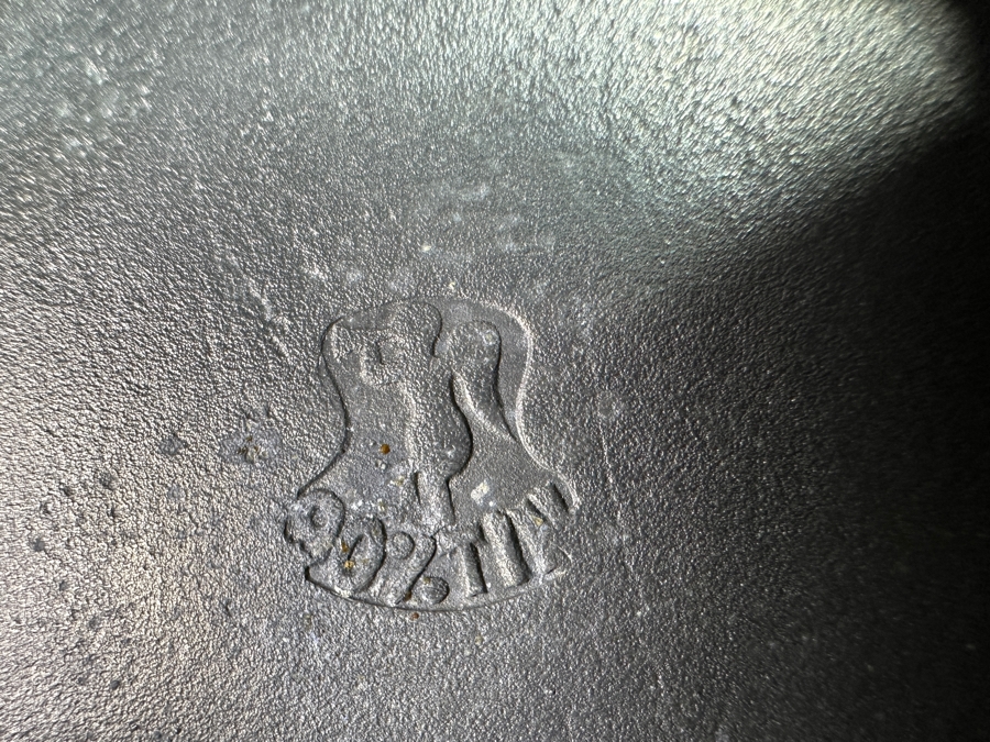 Vintage Pewter Handled Pitcher Vessel With Lid 12.5H & Vintage Pewter Oil Lamp 6H [Photo 5]