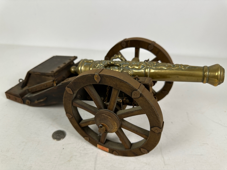 Large Vintage Italian Solid Brass Field Cannon Model With Wooden Carriage Cart Made In Italy 16'L X 6'H [Photo 3]