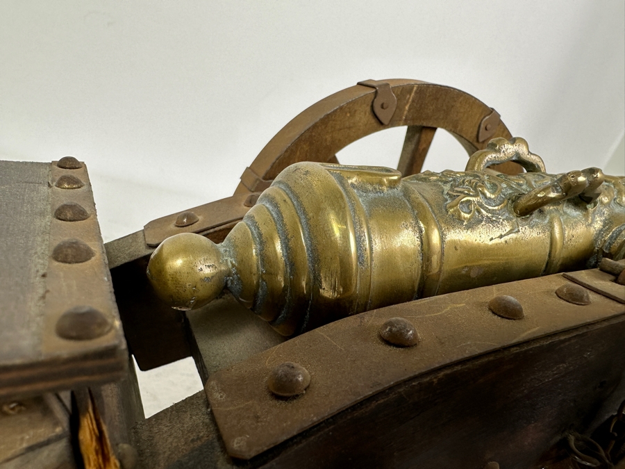Large Vintage Italian Solid Brass Field Cannon Model With Wooden Carriage Cart Made In Italy 16'L X 6'H [Photo 8]