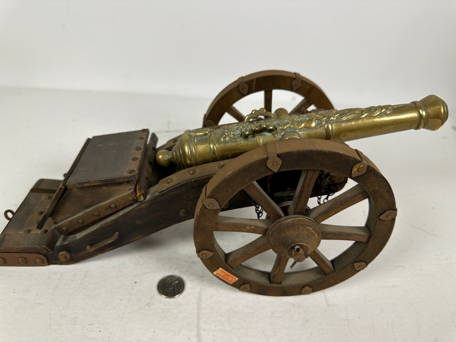 Large Vintage Italian Solid Brass Field Cannon Model With Wooden Carriage Cart Made In Italy 16'L X 6'H [Photo 5]