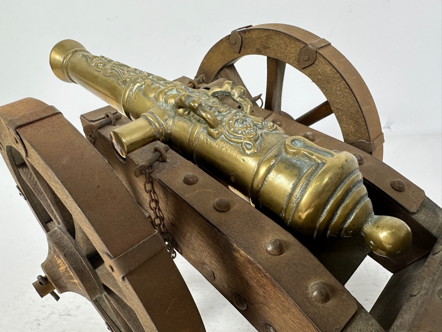 Large Vintage Italian Solid Brass Field Cannon Model With Wooden Carriage Cart Made In Italy 16'L X 6'H [Photo 13]