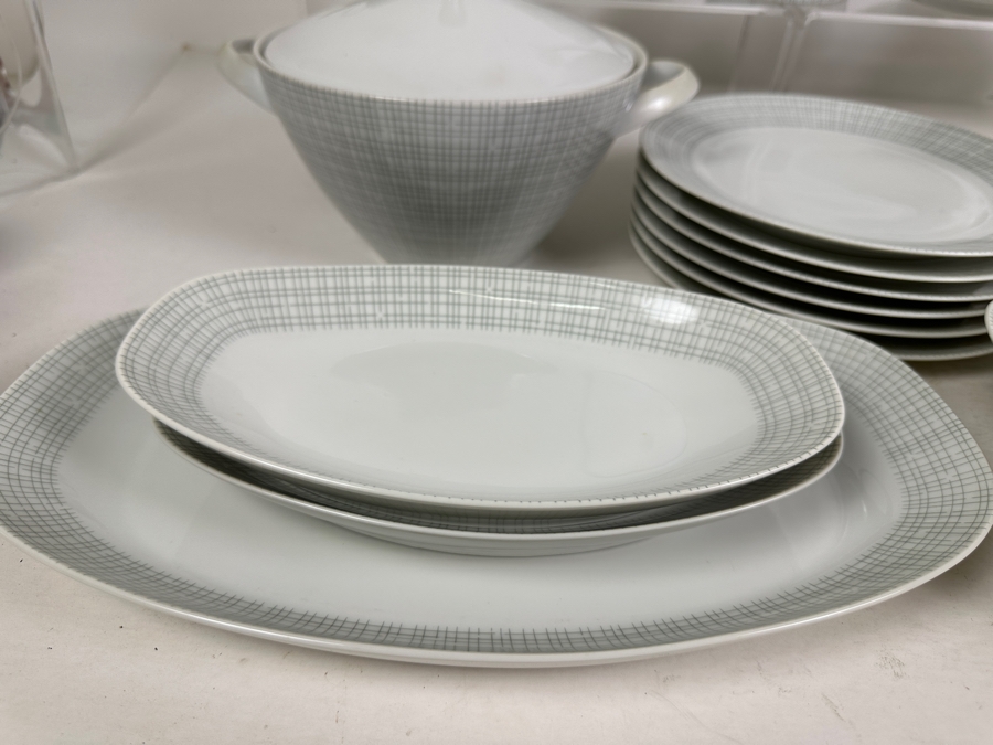 Vintage Mid-Century Arzberg Goldene Medaille German Porcelain China Service Set By Heinrich Loffelhardt - 24 Pieces [Photo 10]