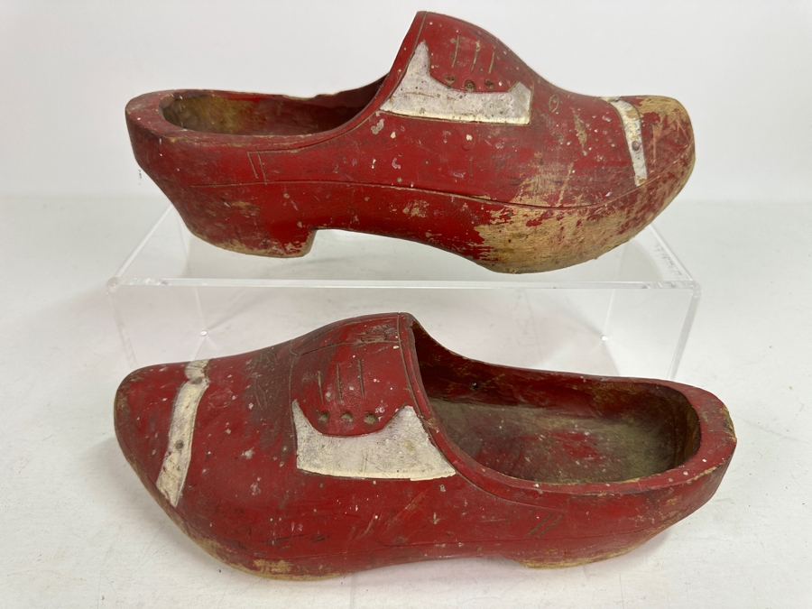 Vintage Dutch Wooden Shoes Painted Red 12L [Photo 2]