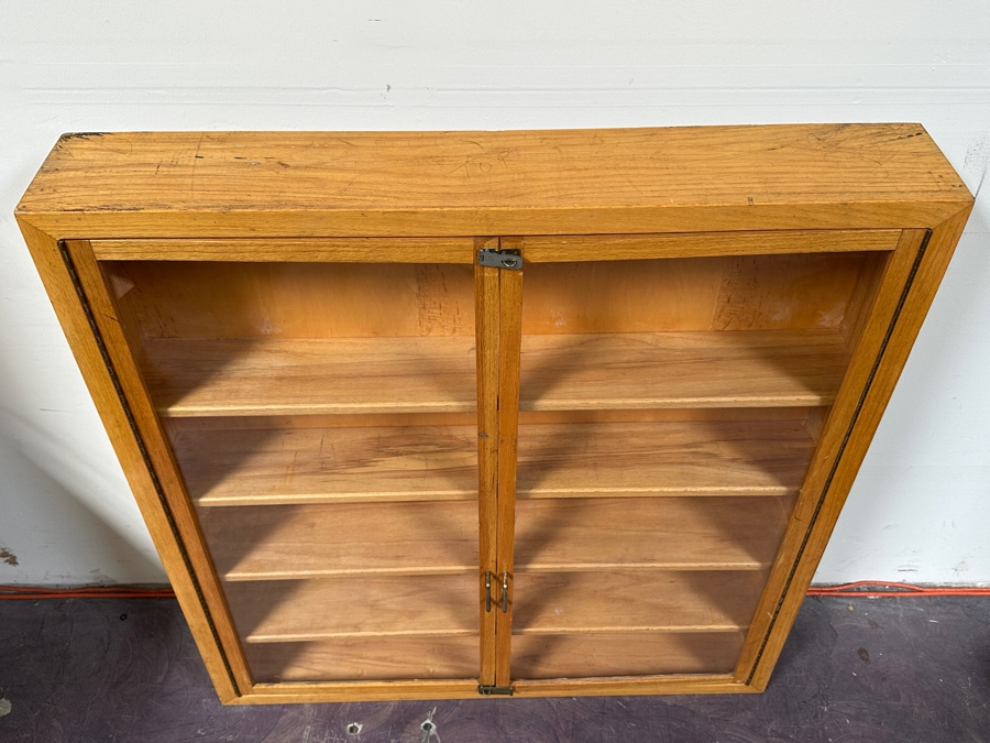 Solid Wood Lockable Narrow Display Cabinet Case 41.5W X 7D X 44.5H [Photo 4]