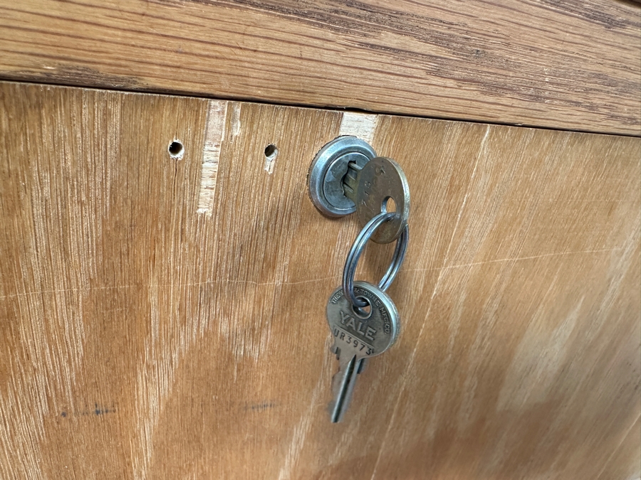 Countertop Display Case With Lockable Hinged Back (Have Key) 35.5W X 18.5D X 16H [Photo 6]