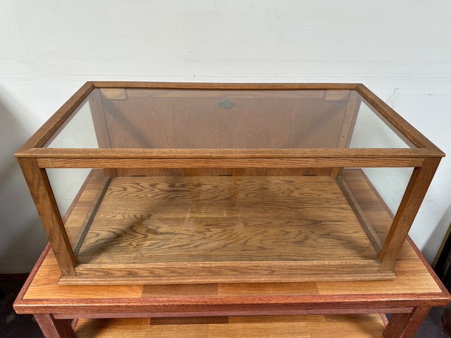 Countertop Display Case With Lockable Hinged Back (Have Key) 35.5W X 18.5D X 16H [Photo 2]