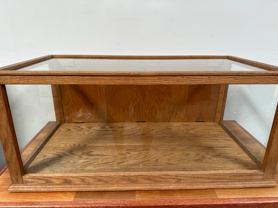 Countertop Display Case With Lockable Hinged Back (Have Key) 35.5W X 18.5D X 16H [Photo 4]