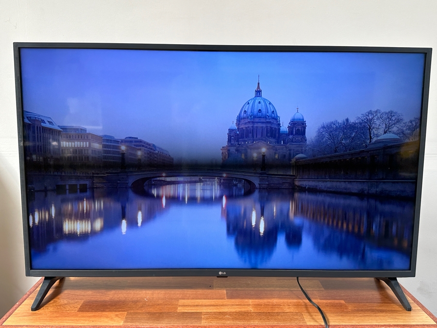LG 50UM7300AUE 50 Inch Class 4K Ultra HD LED LCD TV [Photo 3]