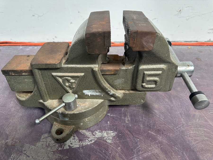 Vintage Bench Vise CI #5 [Photo 6]