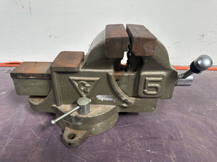Vintage Bench Vise CI #5 [Photo 5]
