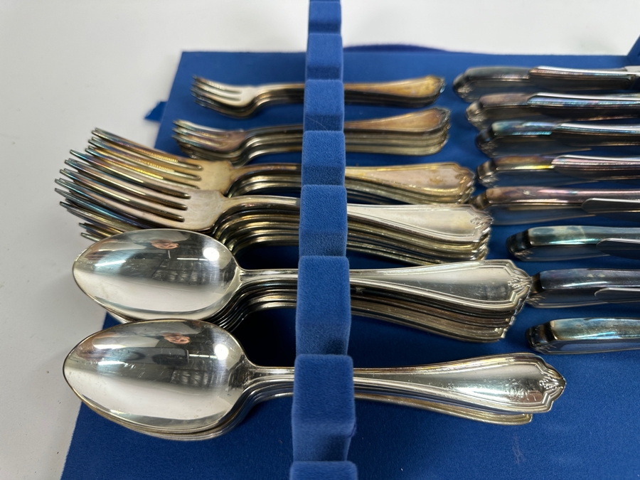 International Silver Silverplate Flatware Set - Approximate Service of 15 [Photo 6]