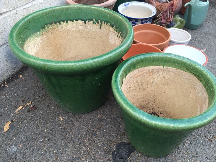 Huge Lot of Planting Pots [Photo 2]
