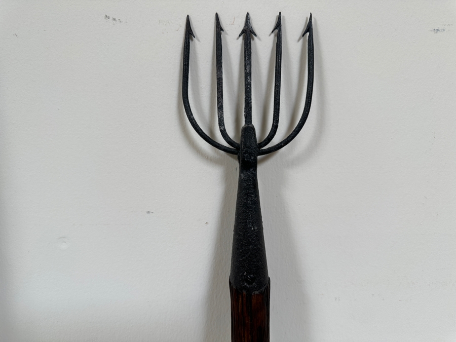 Just Added - Decorative Nautical Decor: Rowing Oar 60L, Metal Trident & Fish/Eel 5 Prong Harpoon 48L [Photo 3]